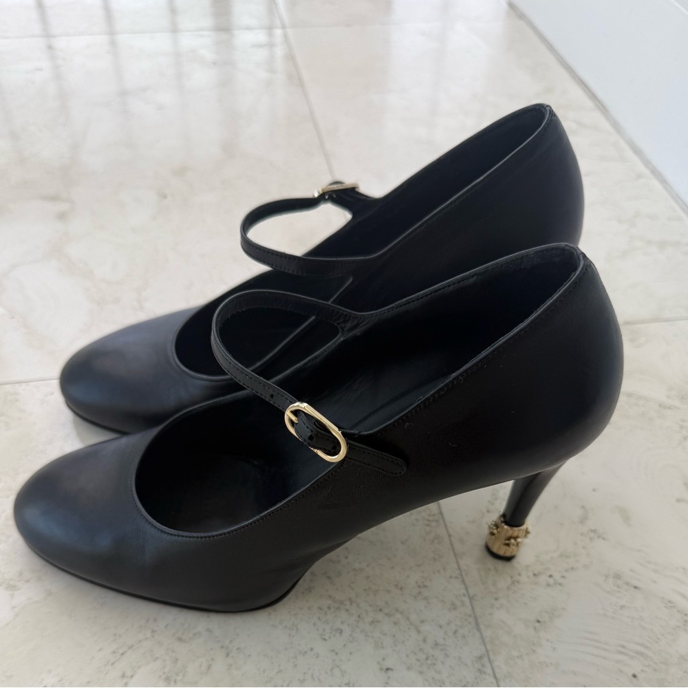 CHANEL Mary Jane Black Heels - Picture 2 of 8